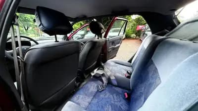 Renault Clio 1.2 1997 — Citadine iconique, moteur fiable et économique — Miniatur 7