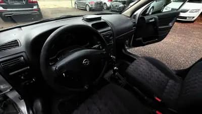 Opel Astra Caravan 1.8i 16V — Familiale spacieuse, moteur fiable et sans sinistre — Miniatur 11