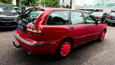 Volvo V40 2.0T — Break dynamique des années 2000, moteur turbo fiable — interni