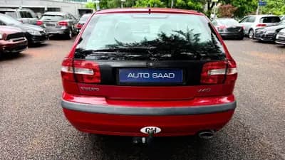 Volvo V40 2.0T — Break dynamique des années 2000, moteur turbo fiable — cruscotto