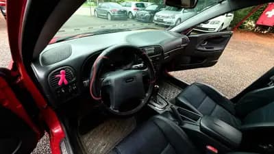 Volvo V40 2.0T — Break dynamique des années 2000, moteur turbo fiable — Miniatura 11