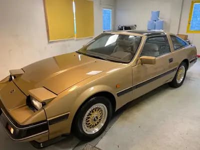 Nissan 300 ZX T — Coupé sportif des années 80, moteur 3.0L turbo et bas kilométrage — fianco