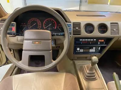 Nissan 300 ZX T — Coupé sportif des années 80, moteur 3.0L turbo et bas kilométrage — Miniatura 10