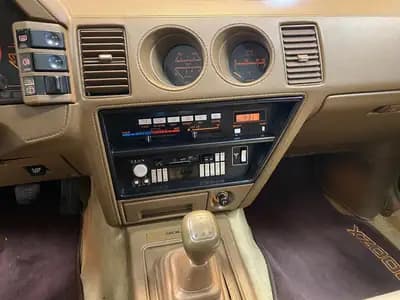 Nissan 300 ZX T — Coupé sportif des années 80, moteur 3.0L turbo et bas kilométrage — Miniatura 11