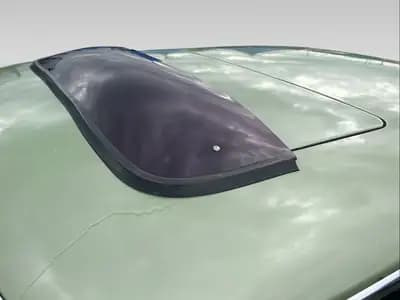 Mercedes-Benz SLC 350 — Coupé sportif de légende, véhicule vétéran suisse certifié — Miniatur 11