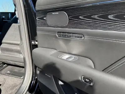 Genesis G90 — côté