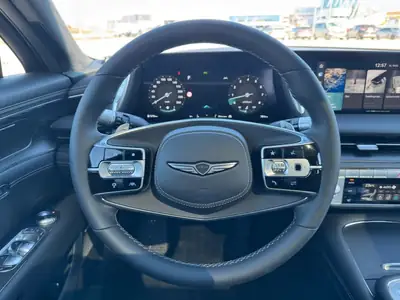 Genesis G90 — intérieur