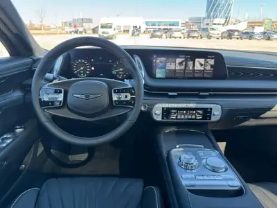 Genesis G90 — Miniature 7