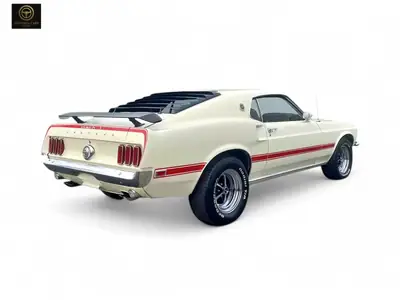 Ford Mustang — vue extérieure