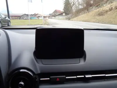 Mazda Mazda2 — Miniature 10