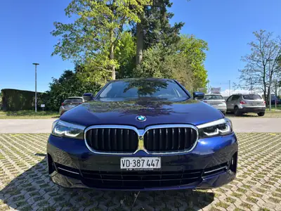 BMW Serie 5 530e — intérieur