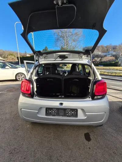 Citroen C1 VTi 68 — intérieur