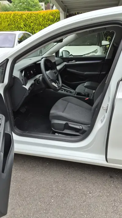 Volkswagen Golf eTSI — détail