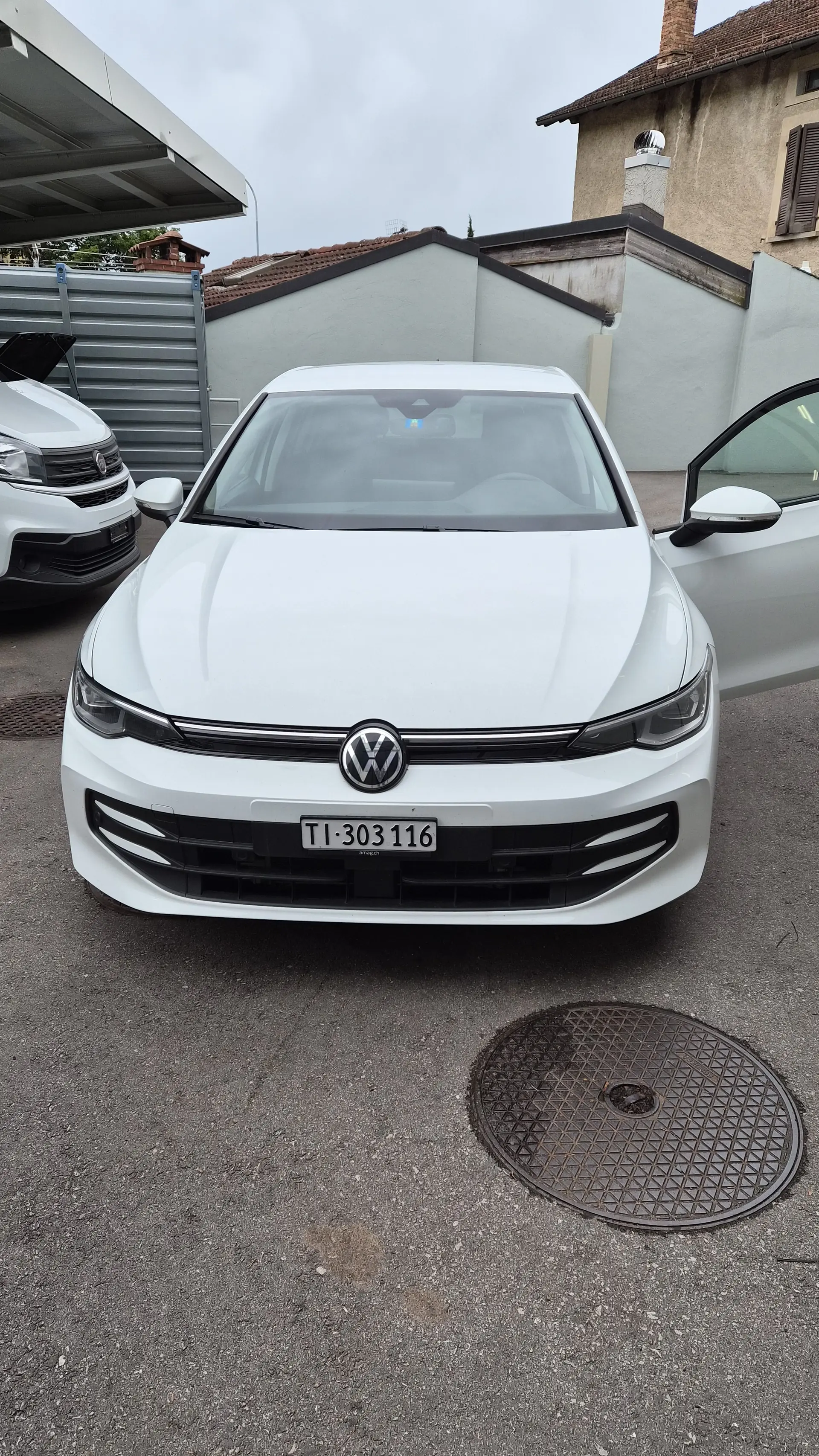 Volkswagen Golf eTSI