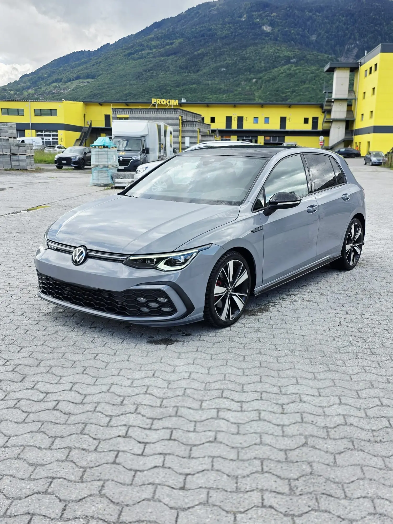 Volkswagen Golf 2021 occasion Monthey — 1