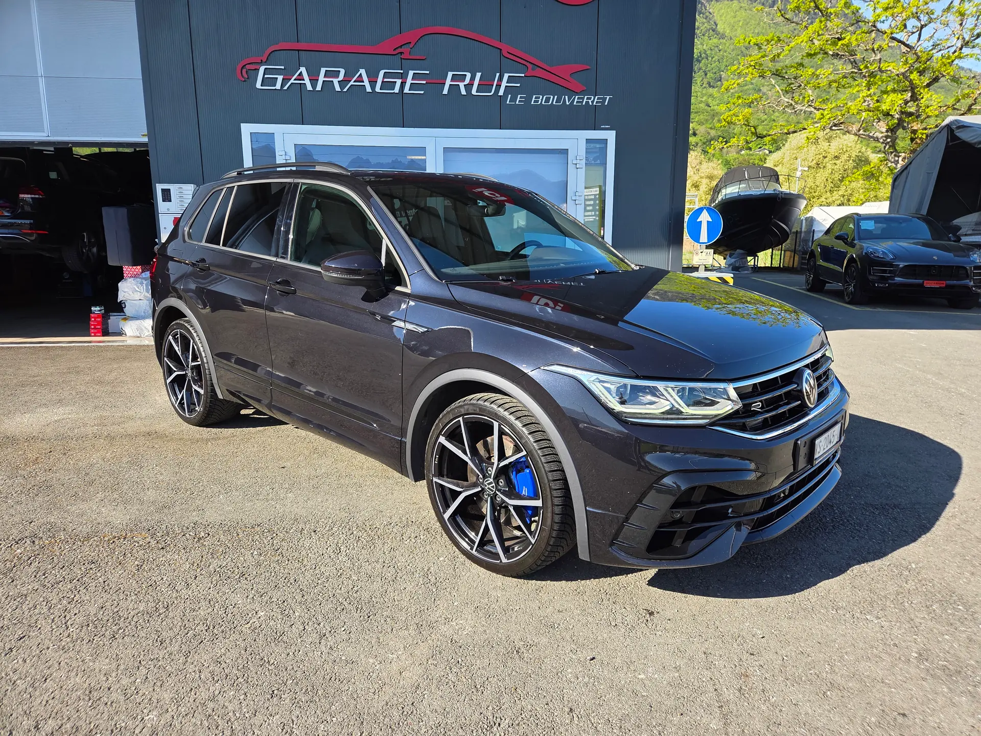 Volkswagen Tiguan R — vista esterna