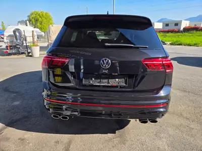 Volkswagen Tiguan R — dettaglio