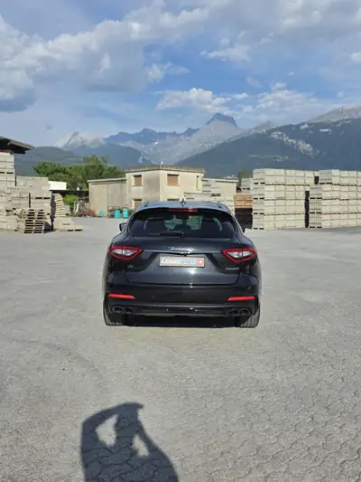 Maserati Levante GranSport — Miniature 7