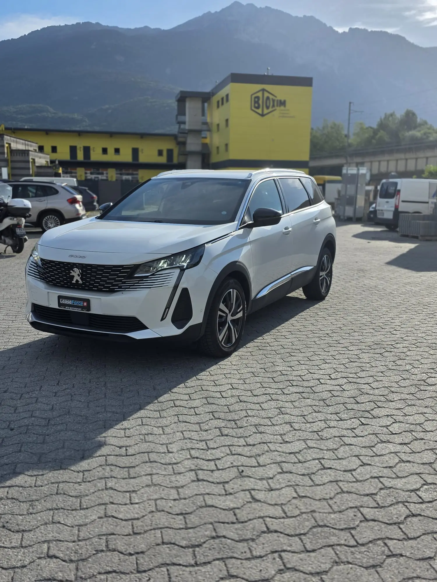 Peugeot 5008 2023 occasion Monthey — 1