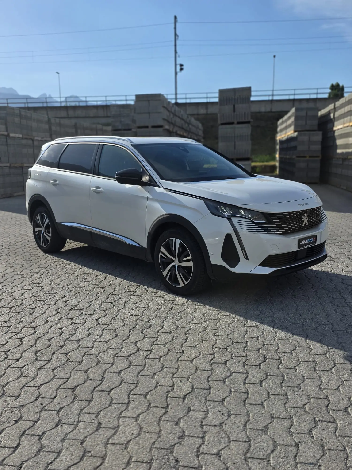 Peugeot 5008 2023 occasion Monthey — 2