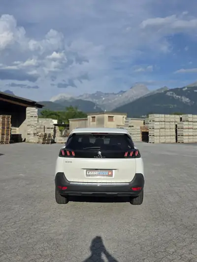 Peugeot 5008 GT — intérieur