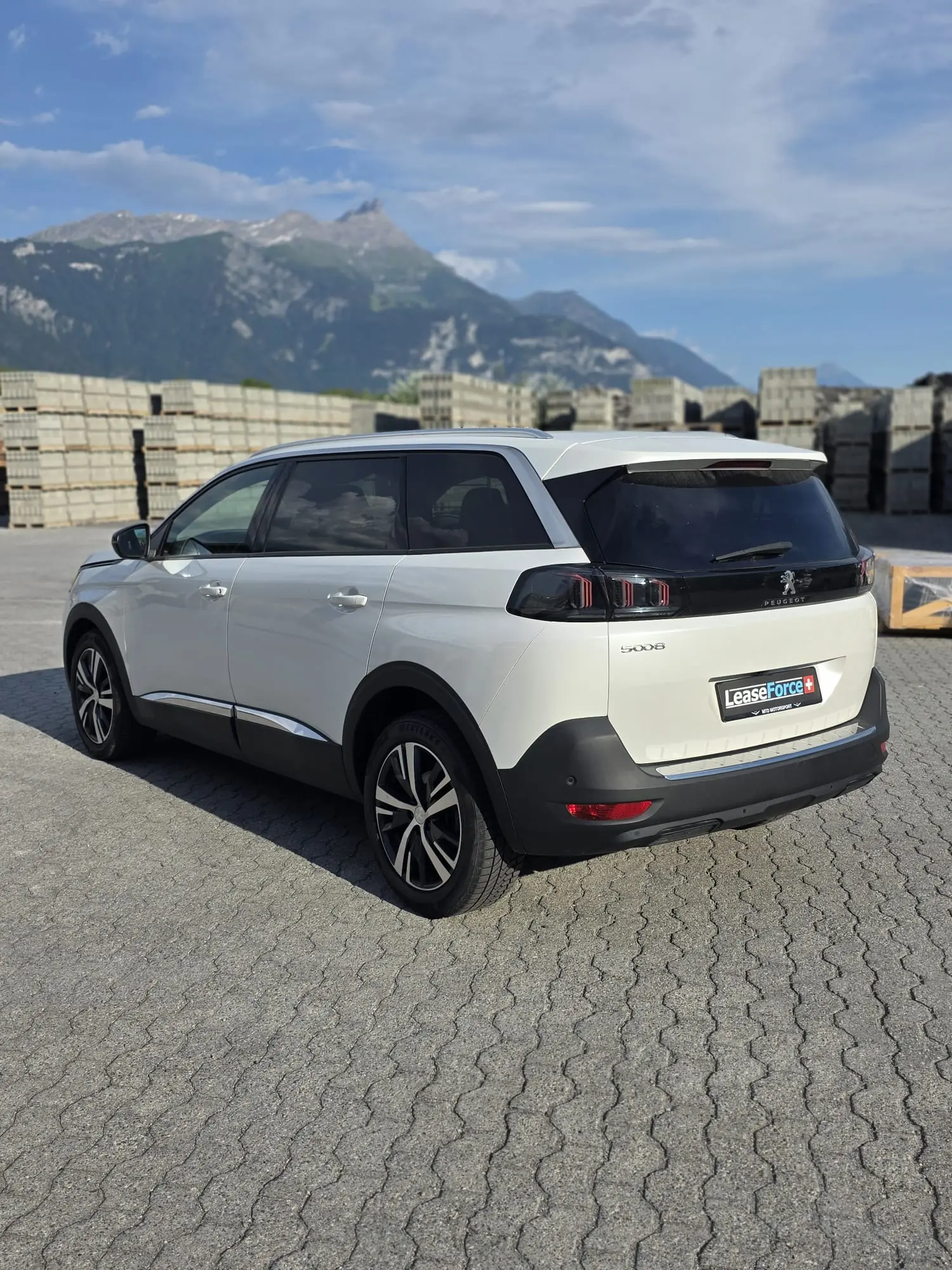 Peugeot 5008 2023 occasion Monthey — 4