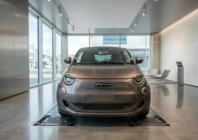 Fiat 500e — côté