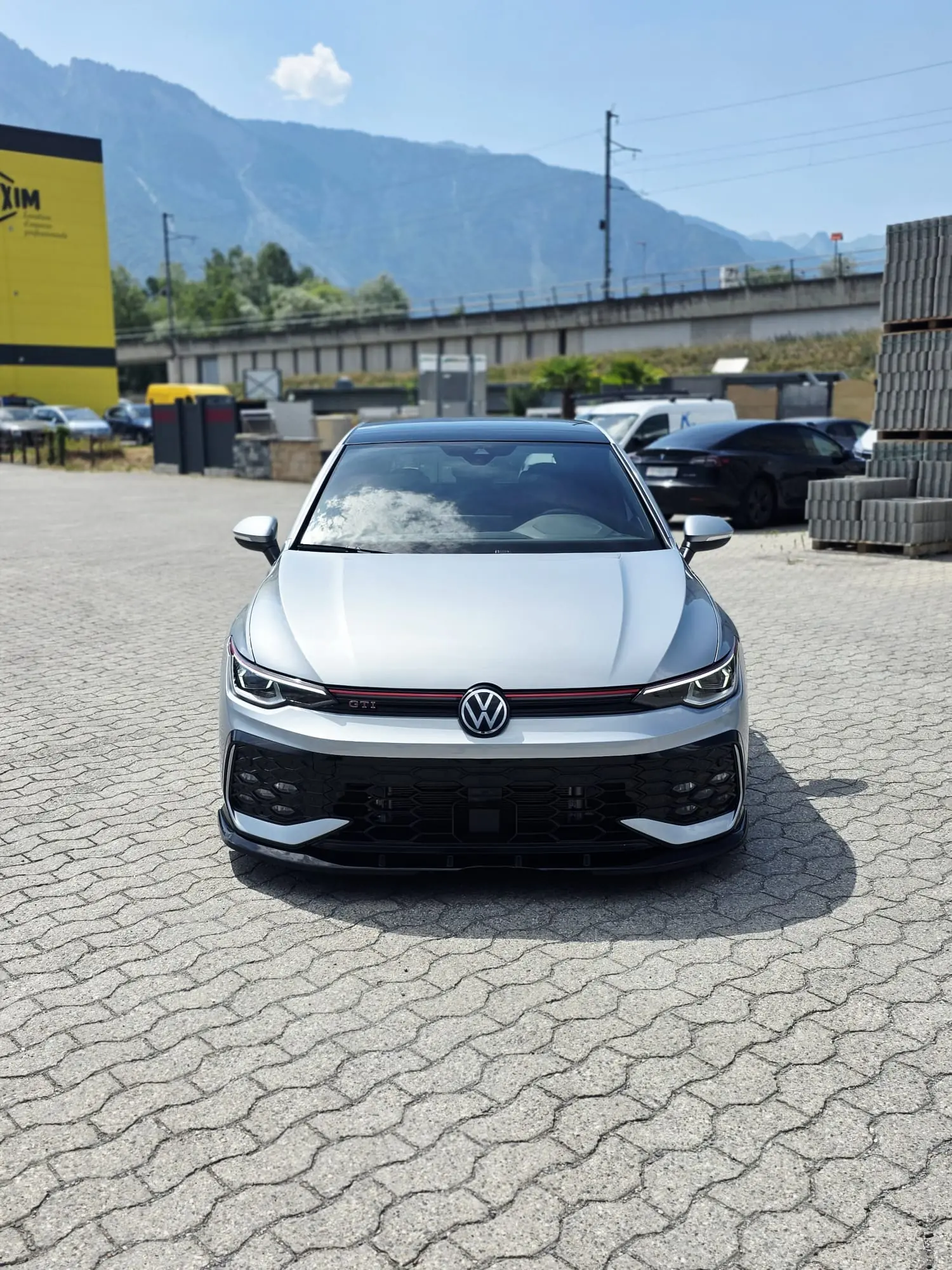 Volkswagen Golf 2024 occasion Monthey — 1