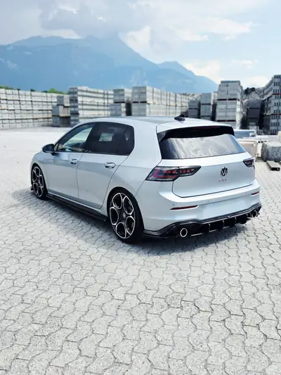 Volkswagen Golf GTI — Miniature 7