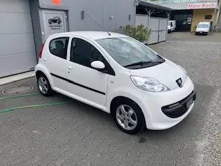 Peugeot 107 — cruscotto