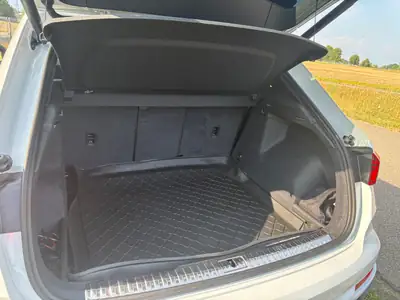 Audi Q3 40 TFSI quattro S line — Thumbnail 8