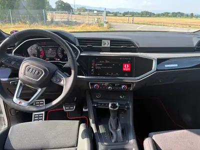 Audi Q3 40 TFSI quattro S line — Thumbnail 13