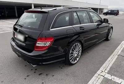 Mercedes-Benz C 63 Amg — detail