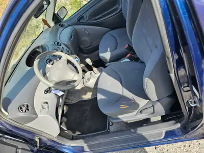 Toyota Yaris 1.0 — détail