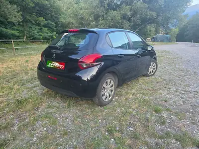 Peugeot 208 — vue extérieure