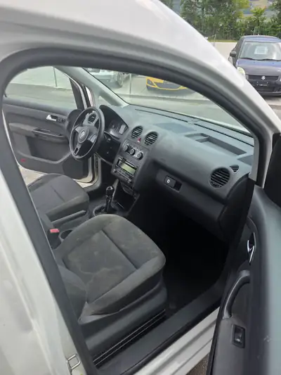 Volkswagen Caddy — Miniature 7