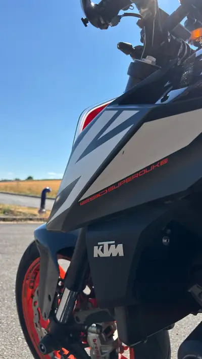 KTM SuperDuke 1290R — Miniature 10