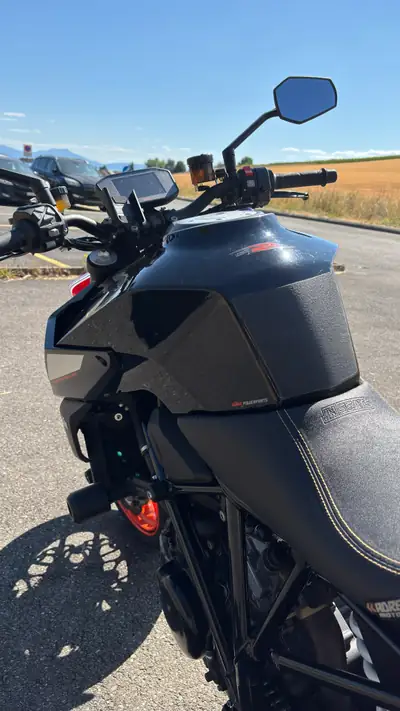 KTM SuperDuke 1290R — Miniature 12