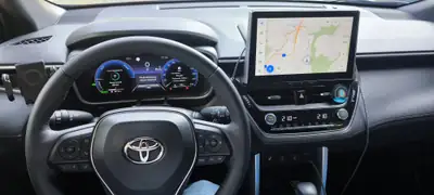 Toyota Corolla Cross 2.0 Hybride 197 ch Trend (2025, 18 000 km)  — vue extérieure