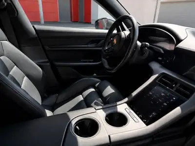 Porsche Taycan 4S Cross Turismo — Miniatura 13