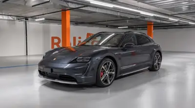 Porsche Taycan 4S Cross Turismo — Miniatura 19