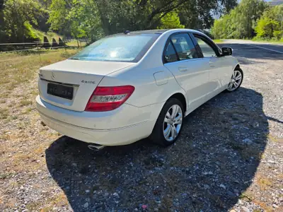 Mercedes-Benz C 320 — côté