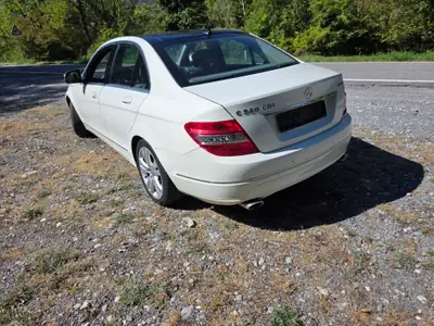 Mercedes-Benz C 320 — arrière