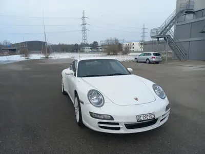 Porsche 911 Carrera 4 — vue extérieure