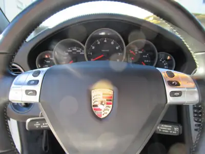 Porsche 911 Carrera 4 — Miniature 7
