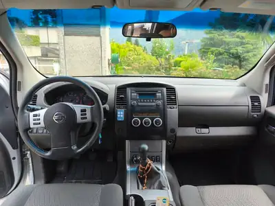 Nissan pik navara 2.5 diesel — dashboard