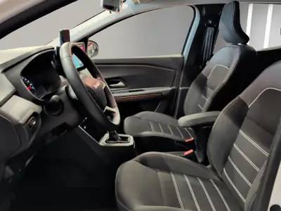 Dacia Sandero Stepway TCe 90 Extreme CVT  — Thumbnail 7