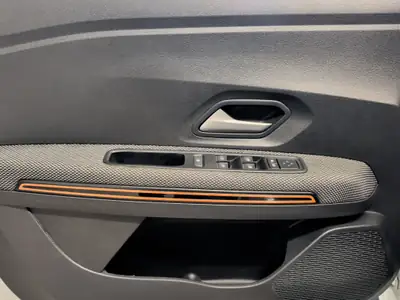Dacia Sandero Stepway TCe 90 Extreme CVT  — Thumbnail 9