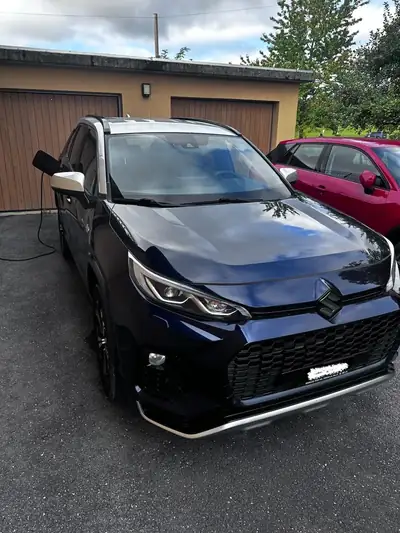 Suzuki Across — exterior view