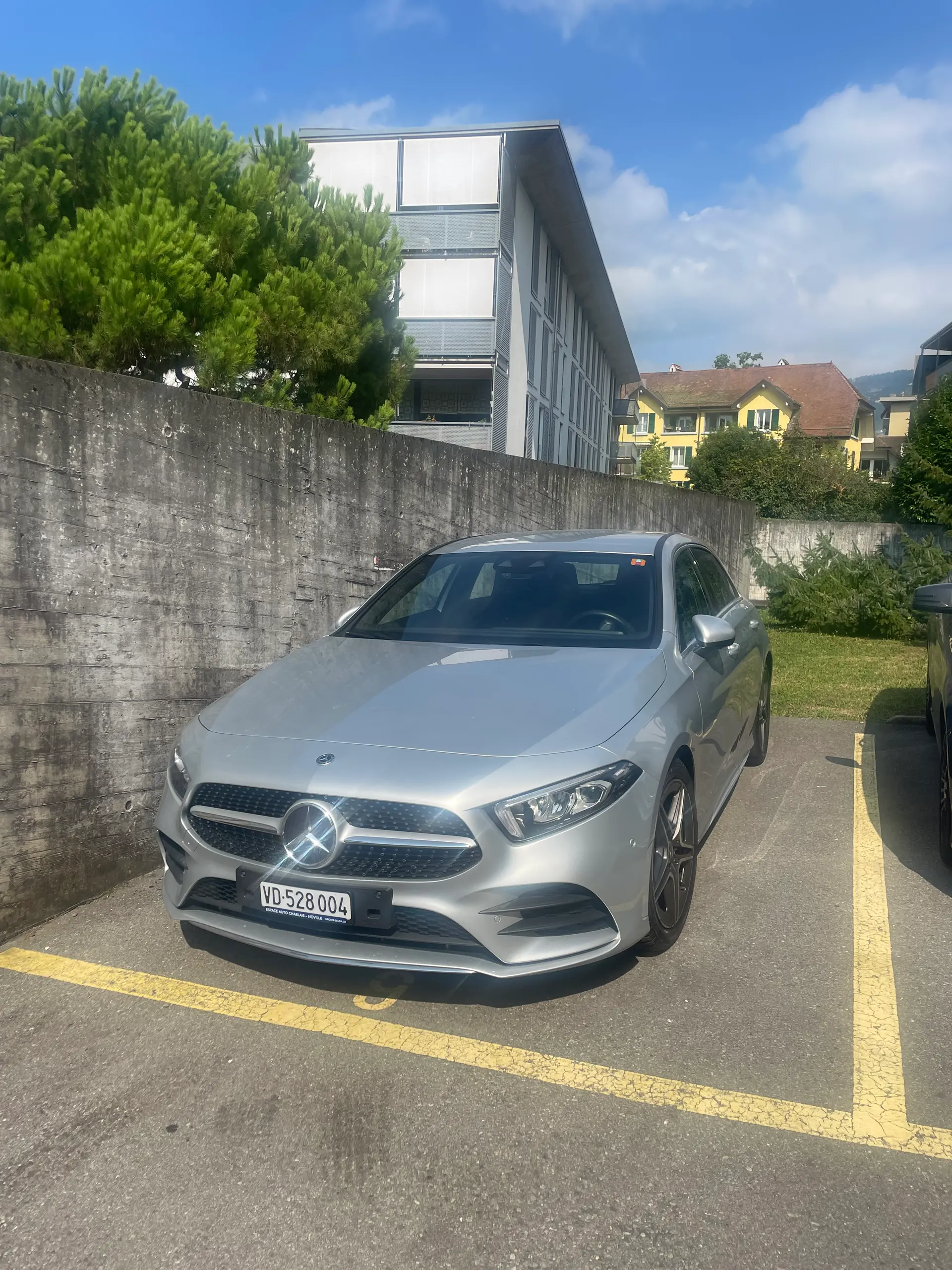 Mercedes-Benz A200 AMG Line
